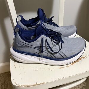Asics Gray and Navy Athletic Sneakers - Nimbus 25: extra wide